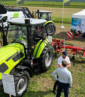  Zoomlion Agriculture Machinery Co., Ltd. – один из крупнейших мировых производителей высокотехнологичной строительной и сельскохозяйственной техники, совместно с дилером «Агромаг» представил линейку тракторов в рамках 9-го Открытого чемпионата России по 